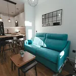 Daire Macarena - Centro Historico Con Parking Gratis *