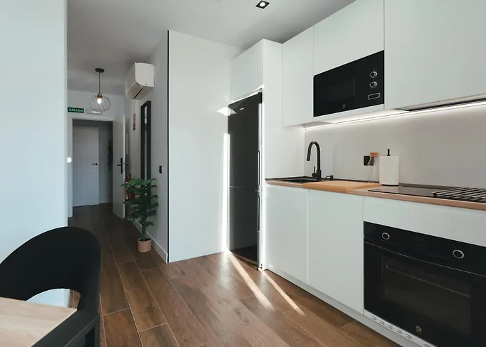 Macarena - Centro Historico Con Parking Gratis *